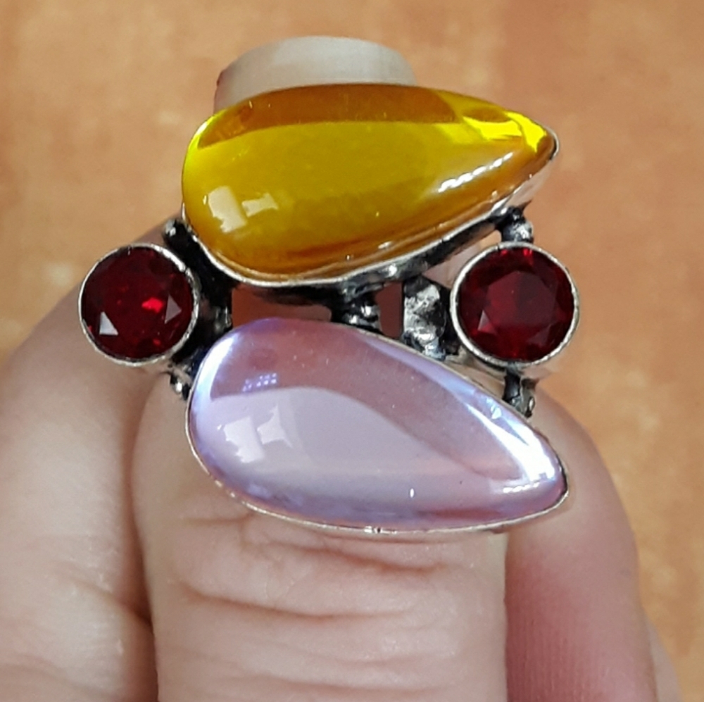 New Rainbow Topaz and Garnet 925 Silver Ring.